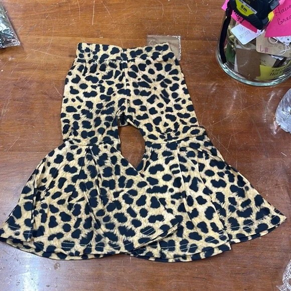 Leopard bells! - Picture 3 of 7